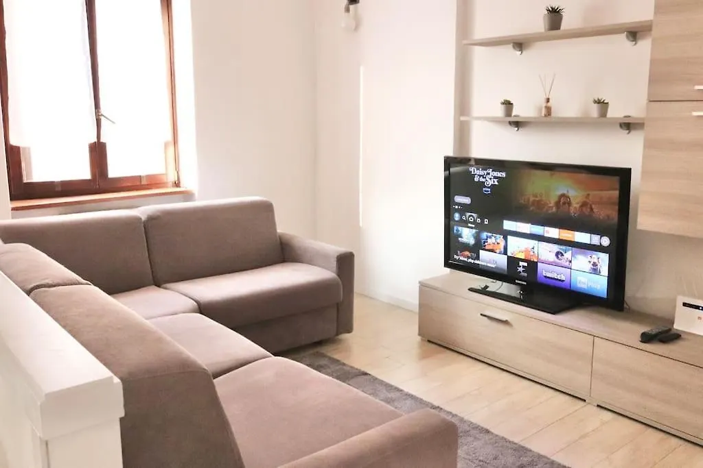 Chic And Comfortable Apartment In Verona